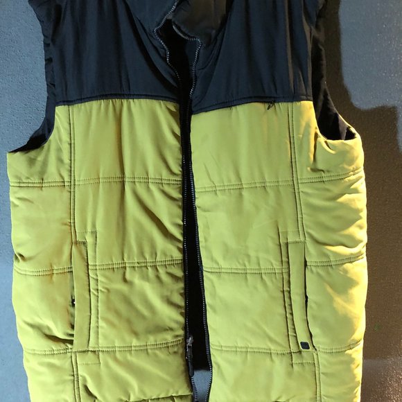 CALVIN KLEIN VEST - Picture 1 of 3